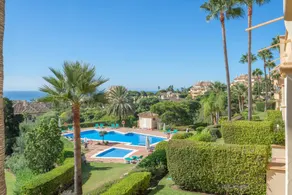 Flat with barbecue, terrace & garden | Sea view - Image 3