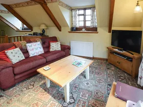 Cottage with garden - Image 3