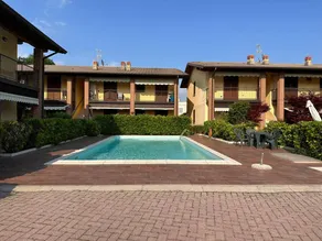Appartement avec piscine et terrasse - Image 2
