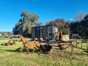 Victoria Tiny House for Couples Glamping on a Homestead - Image 2