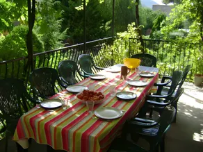 Holiday home with garden, barbecue & terrace | Mountain view - Image 4