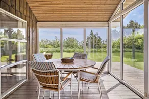 House with terrace, sauna & barbecue - Image 4