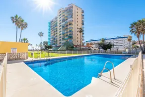 Appartement avec terrasse, jardin et piscine | Vue montagne - Image 3