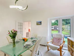 Cottage with garden, terrace & barbeque - Image 5