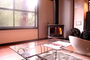 Deluxe Halls Gap Accommodation with a Spa Bath for Relaxing Romantic Getaways in Victoria - Image 3