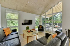 Holiday home with jacuzzi, terrace & sauna - Image 5