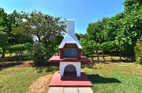 House with pool, terrace & BBQ - Image 5