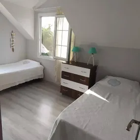 Children-friendly ample villa with barbecue & private pool | Mountain view - Image 4