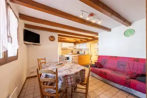 Cottage with garden, terrace & barbecue | Mountain view - Image 2