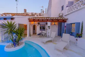Fully equipped spacious holiday home with terrace, private pool & barbeque | City view | Perfect for remote work | Pets are welcome - Image 3