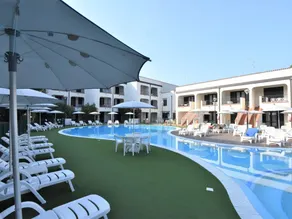 Appartement adapté aux familles avec terrasse, piscine et jardin | Avec animaux admis - Image 2