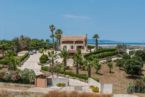 Child-friendly house with private pool, garden & BBQ | Water view - Image 3