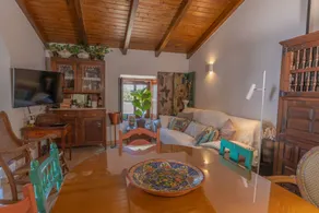 Maison entièrement équipée avec terrasse, jardin et internet haut débit | Vue jardin - Image 3