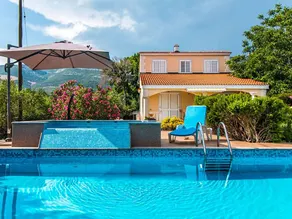 House with private pool, terrace & garden - Image 3