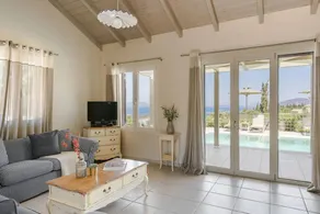 Fully equipped wonderful villa with private pool, garden & terrace | Sea view - Image 4