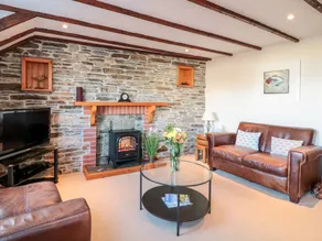 Cottage with garden - Image 3