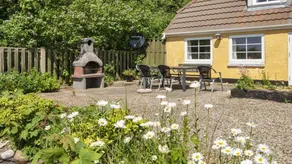 House with terrace & garden - Image 3