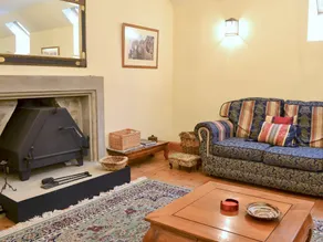 Cottage with garden - Image 3