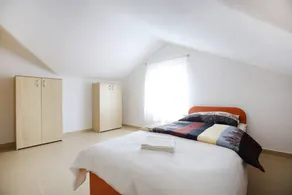 Holiday apartment with BBQ & terrace - Image 5