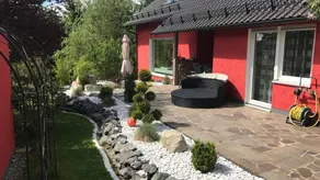 Appartamento con piscina, barbecue e giardino | Vista sul giardino | Ideale per lavorare da remoto - Image 2