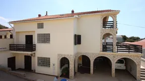 Apartment with barbeque & terrace | Sea view | Pets allowed - Image 2