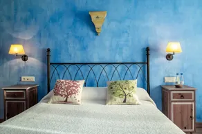 Family-friendly beautiful dedicated room with terrace, garden & pool | River view | Pets allowed - Image 3
