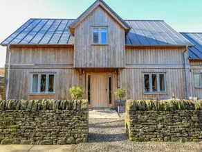 Child-friendly cottage with garden - Image 2