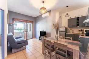 Holiday apartment with terrace & pool - Image 5