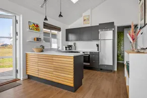 Holiday home with terrace & BBQ - Image 4