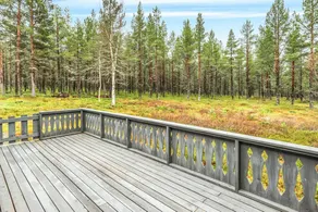 Holiday home with garden & terrace - Image 4