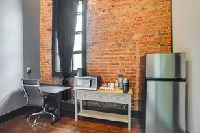 Boutique Studio Stay in the Heart of Marshall! - Image 4