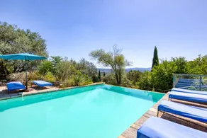 Holiday home with terrace, barbeque & pool - Image 2