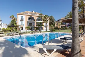 Appartement avec internet haut débit, jardin et terrasse | Vue jardin - Image 3