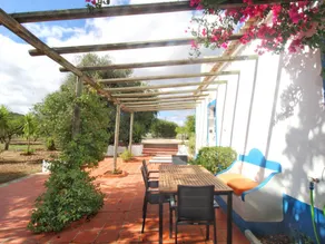 Cottage with garden, pool & barbeque - Image 4