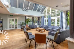 Holiday home with barbecue, garden & terrace - Image 4