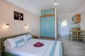 Studio with pool, fast internet & barbeque | Beach view | Beach nearby | Pet-friendly - Image 5