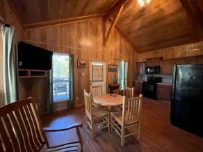 Scenic Waterfront Cabin with Covered Porch Overlooking Private Pond near Zwolle, Louisiana - Image 2