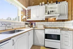 Holiday home with garden, terrace & barbeque - Image 4