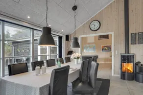 Children-friendly holiday home with private pool, barbeque & jacuzzi | Dogs allowed - Image 4