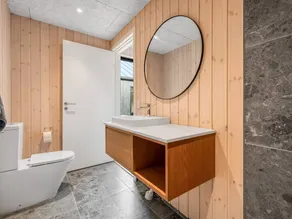 Flat with sauna & garden - Image 3
