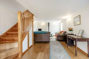 Cottage with garden - Image 4