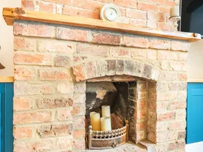 Cottage with garden & BBQ | River view - Image 3
