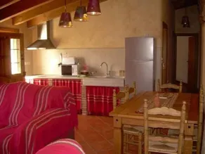 Apartment with pool, garden & barbecue - Image 5