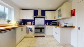 Holiday home with garden - Image 5