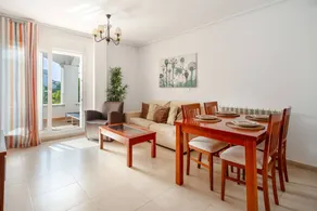 Voll ausgestattete tolle Ferienwohnung mit Terrasse, Pool und Whirlpool | Stadtblick | Haustiere sind willkommen - Image 3