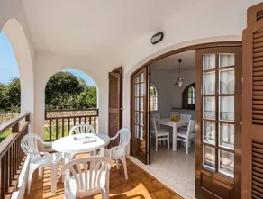 Appart'hôtel avec terrasse, piscine et jardin | Vue jardin - Image 2