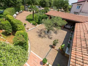 Privatzimmer mit Garten, Terrasse und Pool - Image 4