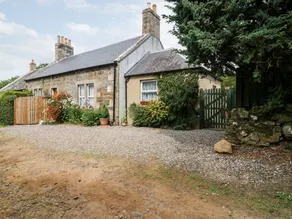 Lovely cottage with garden - Image 2