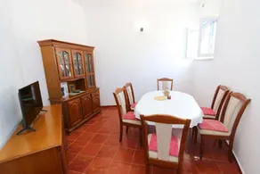 Apartment with terrace, garden & BBQ | Sea view - Image 3