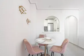 Flat with garden & pool | Beach view - Image 4